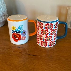 The pioneer woman salt and pepper shakers